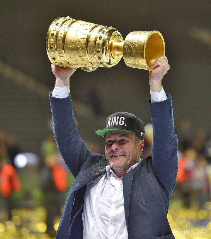 爱游戏-关于Rookie遭遇十二连败，拜仁教练面临压力！的信息