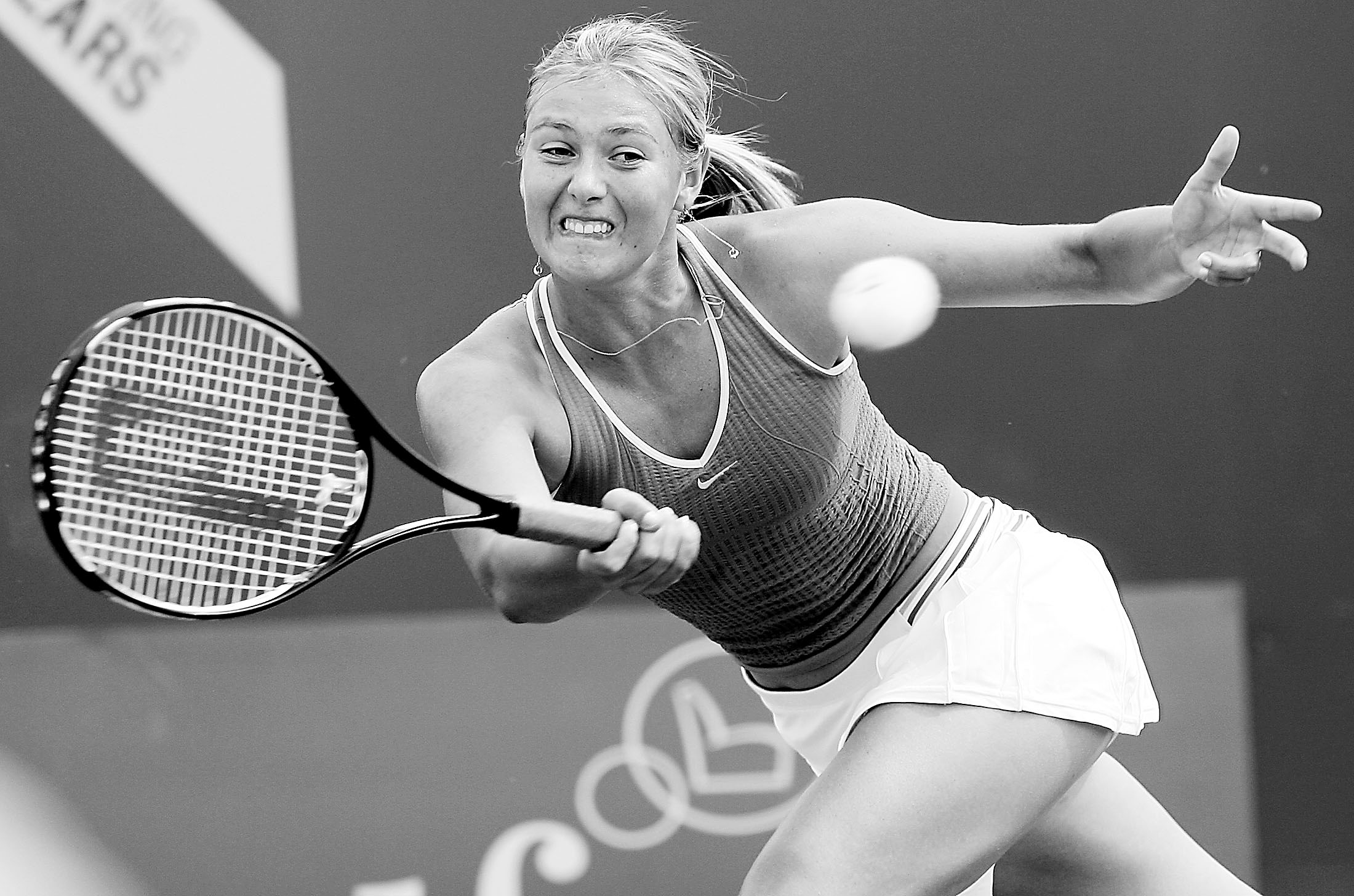 爱游戏体育-莎拉波娃在西班牙队比赛中惊险取胜，势不可挡引发热议！的简单介绍